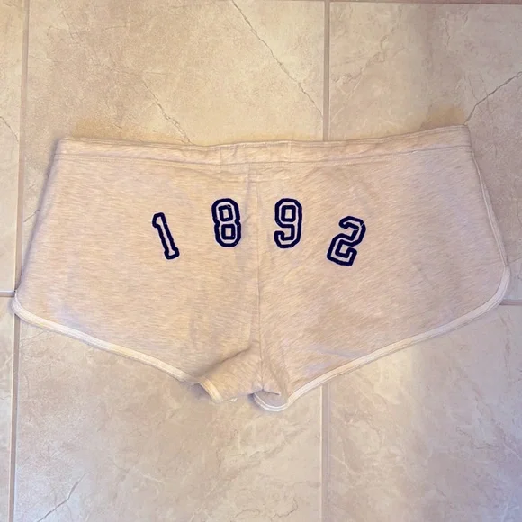 Abercrombie & Fitch Shorts - Picture 2 of 3